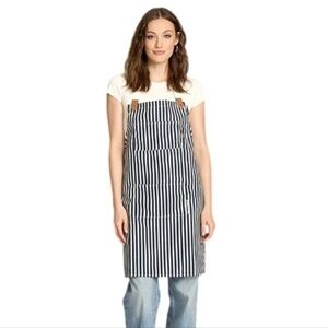Business & Pleasure Blue White Striped Apron Nwt